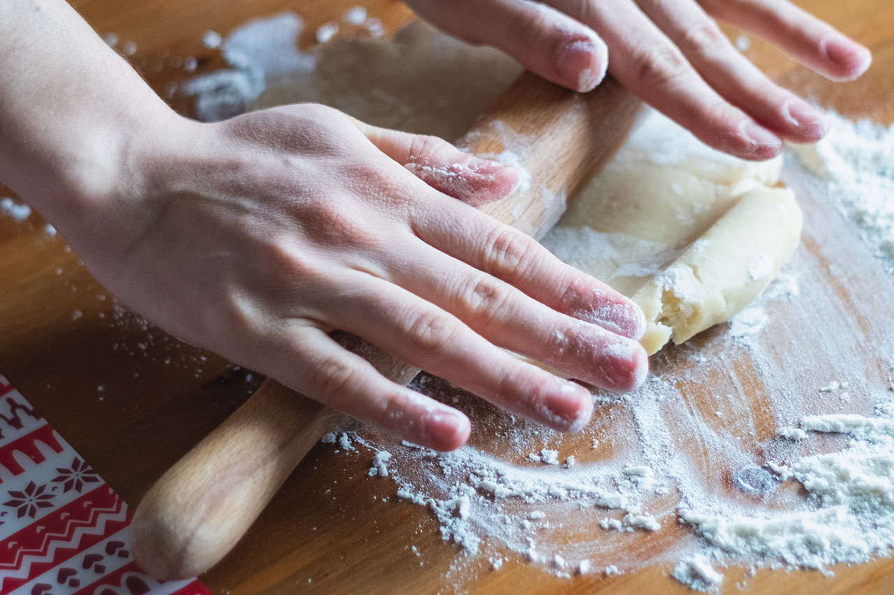 preparing a pie crust